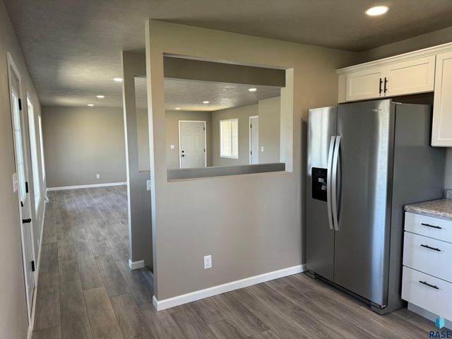 1513 S Splitrock Blvd Boulevard, Brandon, SD 57005