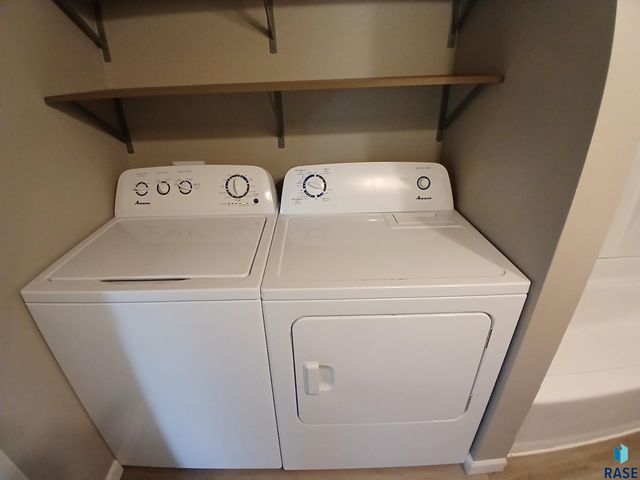 1513 S Splitrock Blvd Boulevard, Brandon, SD 57005