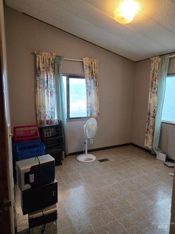 227 W Ave D, Jerome, ID 83338