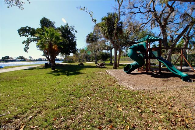 9641 Halyards CT 12, Fort Myers, FL 33919