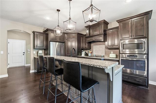 404 SE Mill Creek Drive, Lee's Summit, MO 64063