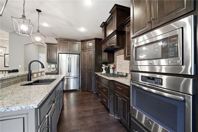 404 SE Mill Creek Drive, Lee's Summit, MO 64063