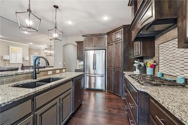 404 SE Mill Creek Drive, Lee's Summit, MO 64063