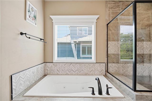 404 SE Mill Creek Drive, Lee's Summit, MO 64063