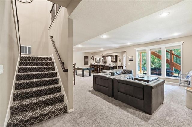 404 SE Mill Creek Drive, Lee's Summit, MO 64063