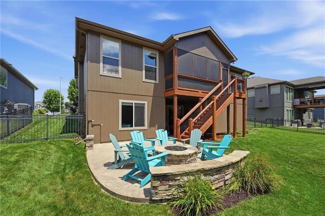 404 SE Mill Creek Drive, Lee's Summit, MO 64063