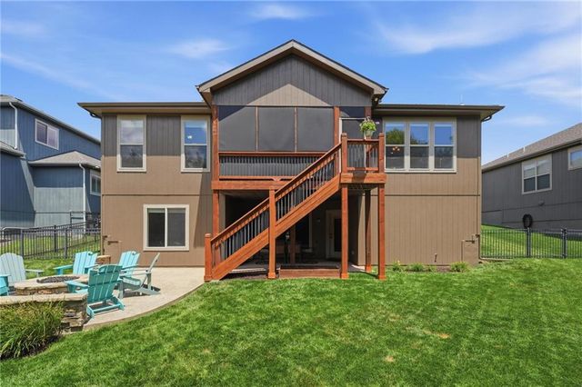 404 SE Mill Creek Drive, Lee's Summit, MO 64063