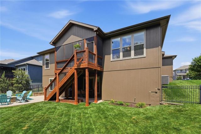 404 SE Mill Creek Drive, Lee's Summit, MO 64063