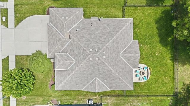404 SE Mill Creek Drive, Lee's Summit, MO 64063