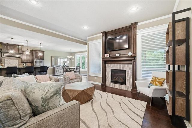 404 SE Mill Creek Drive, Lee's Summit, MO 64063