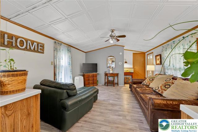 8766 Turkey Ridge Road, Upper Macungie Twp, PA 18031