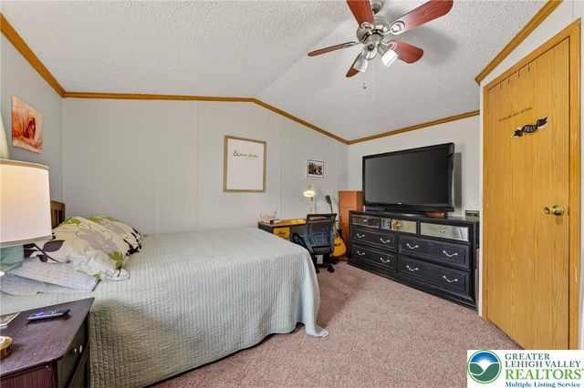8766 Turkey Ridge Road, Upper Macungie Twp, PA 18031