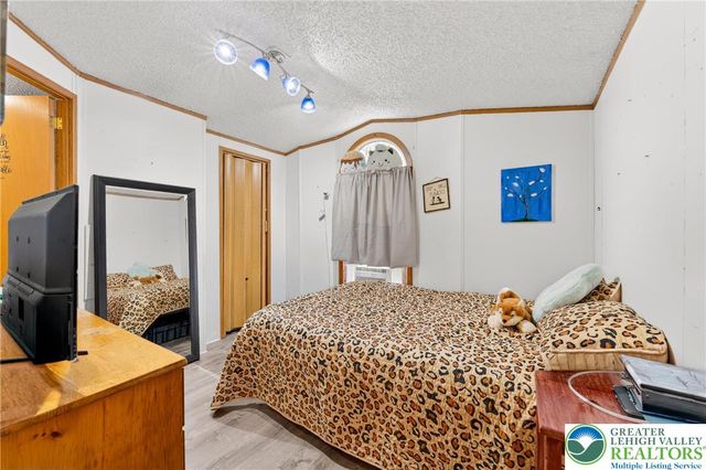 8766 Turkey Ridge Road, Upper Macungie Twp, PA 18031
