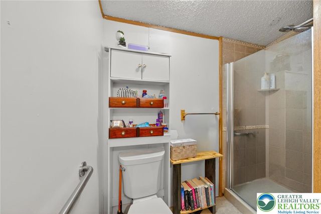 8766 Turkey Ridge Road, Upper Macungie Twp, PA 18031