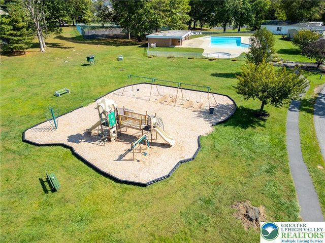 8766 Turkey Ridge Road, Upper Macungie Twp, PA 18031