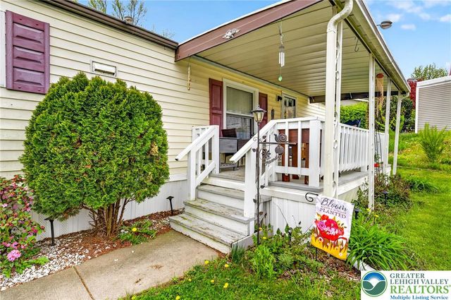 8766 Turkey Ridge Road, Upper Macungie Twp, PA 18031
