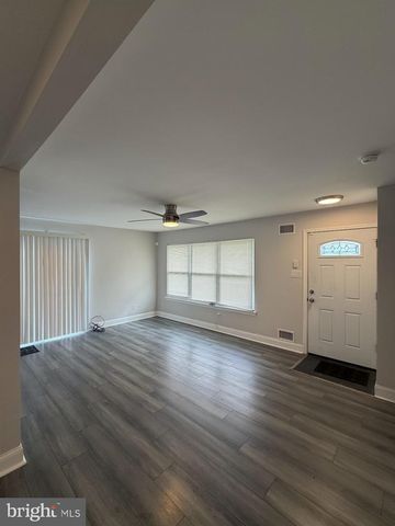 19 LAMONT CT, Sicklerville, NJ 08081
