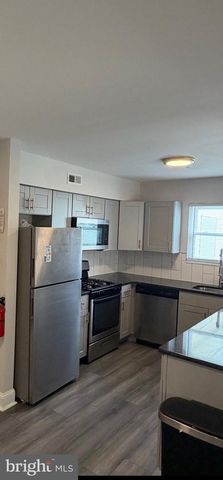 19 LAMONT CT, Sicklerville, NJ 08081