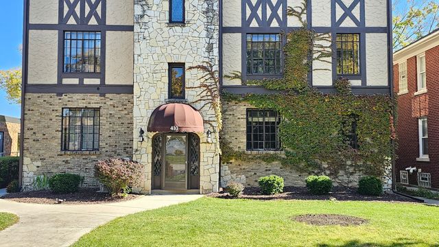 410 N Raynor Avenue 1W, Joliet, IL 60435