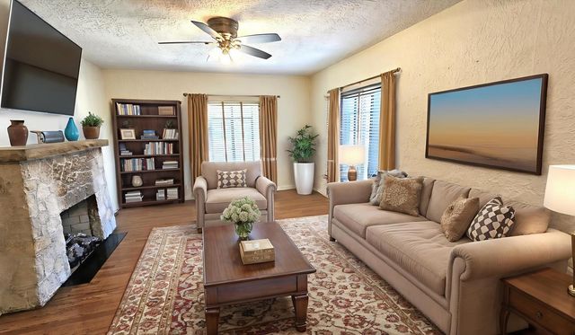 410 N Raynor Avenue 1W, Joliet, IL 60435