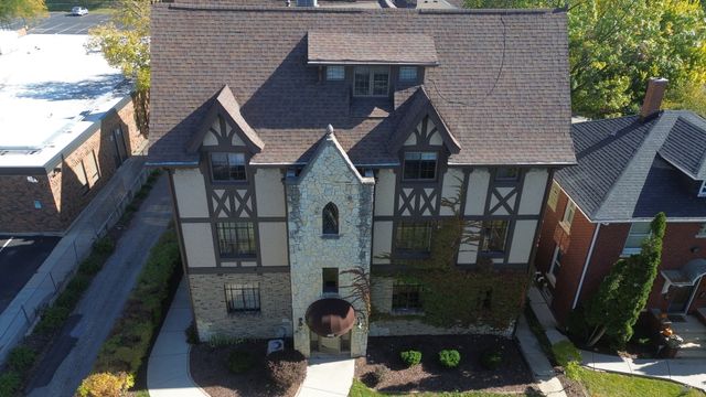 410 N Raynor Avenue 1W, Joliet, IL 60435