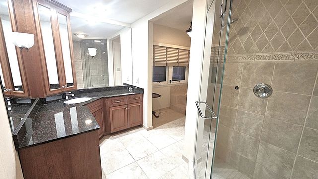 410 N Raynor Avenue 1W, Joliet, IL 60435