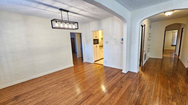 410 N Raynor Avenue 1W, Joliet, IL 60435