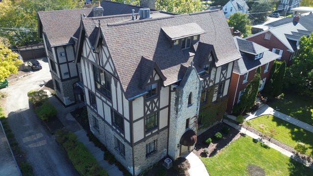 410 N Raynor Avenue 1W, Joliet, IL 60435