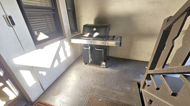 410 N Raynor Avenue 1W, Joliet, IL 60435