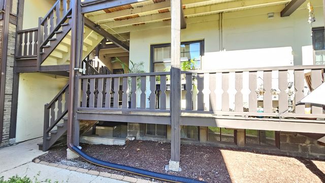 410 N Raynor Avenue 1W, Joliet, IL 60435