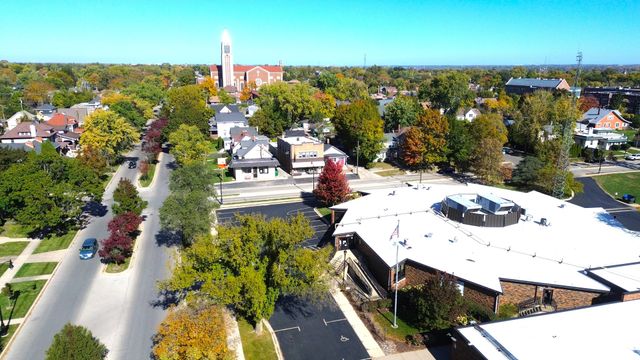 410 N Raynor Avenue 1W, Joliet, IL 60435