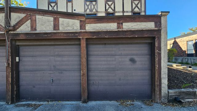 410 N Raynor Avenue 1W, Joliet, IL 60435