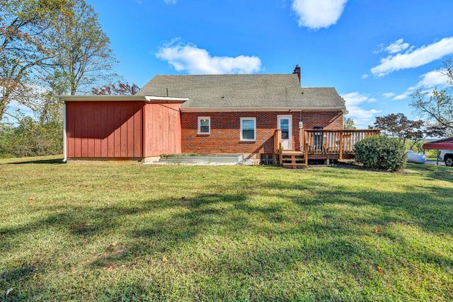 6303 Coopers Mountain RD, Martinsville, VA 24112