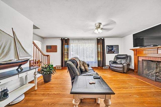 6303 Coopers Mountain RD, Martinsville, VA 24112