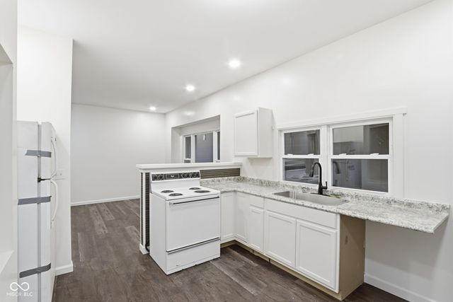 330 N Beville Avenue, Indianapolis, IN 46201