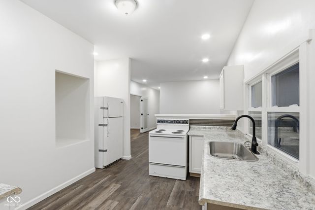 330 N Beville Avenue, Indianapolis, IN 46201