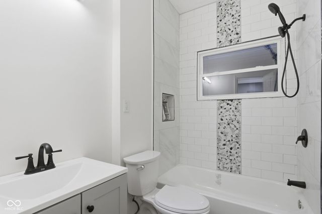 330 N Beville Avenue, Indianapolis, IN 46201