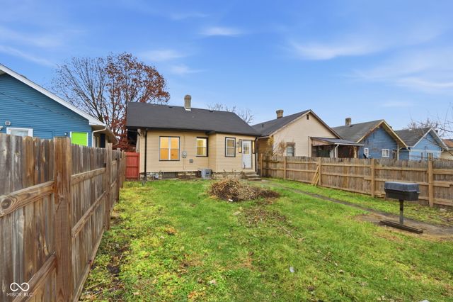 330 N Beville Avenue, Indianapolis, IN 46201