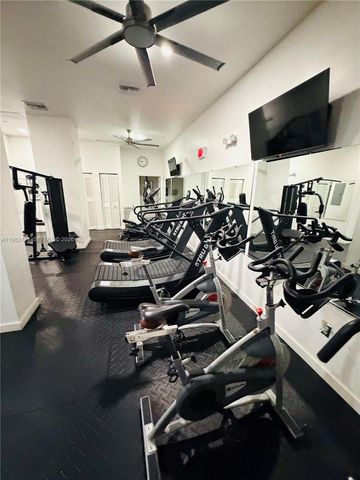 1330 Ocean Dr R5C, Miami Beach, FL 33139