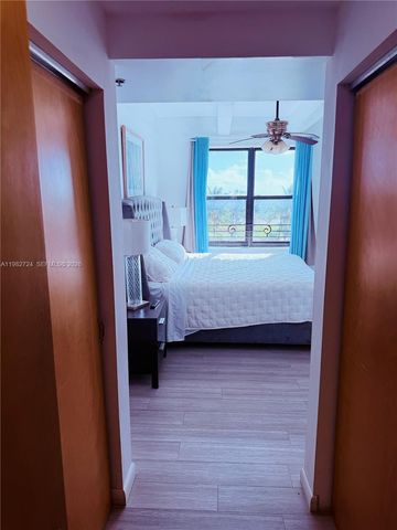 1330 Ocean Dr R5C, Miami Beach, FL 33139