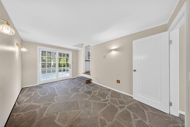 102 Quaker Ridge Road, Manhasset, NY 11030