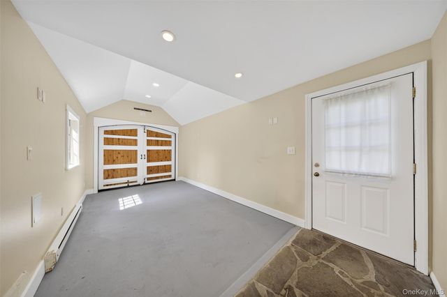 102 Quaker Ridge Road, Manhasset, NY 11030