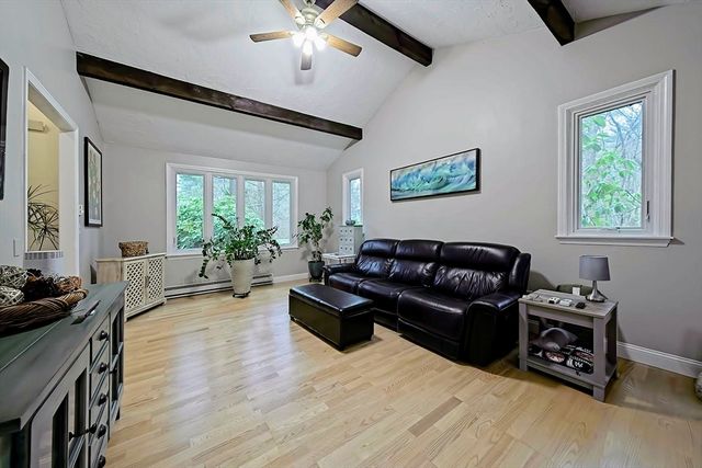 2 Nottingham Dr, Raynham, MA 02767