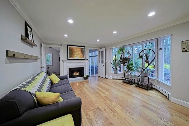 2 Nottingham Dr, Raynham, MA 02767