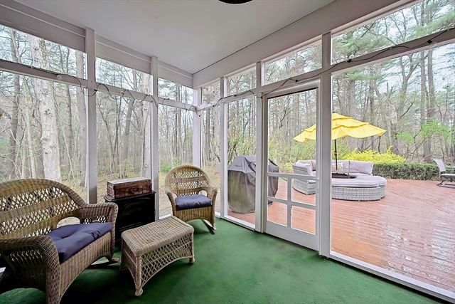 2 Nottingham Dr, Raynham, MA 02767