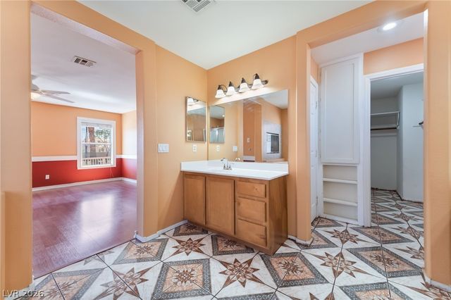 901 North Elliot Park Avenue, North Las Vegas, NV 89032