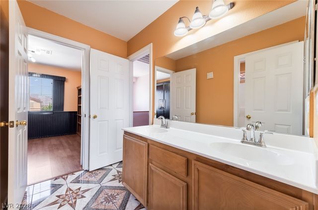 901 North Elliot Park Avenue, North Las Vegas, NV 89032