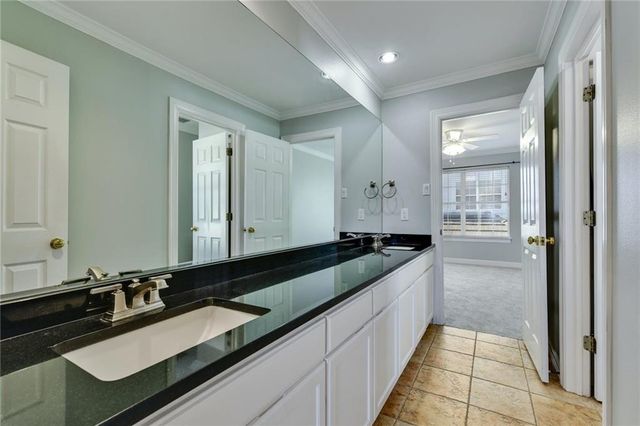 4010 Long Champ DR 14, Austin, TX 78746