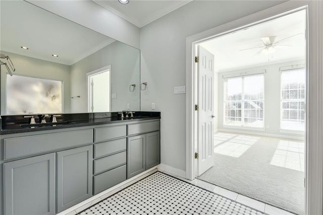 4010 Long Champ DR 14, Austin, TX 78746