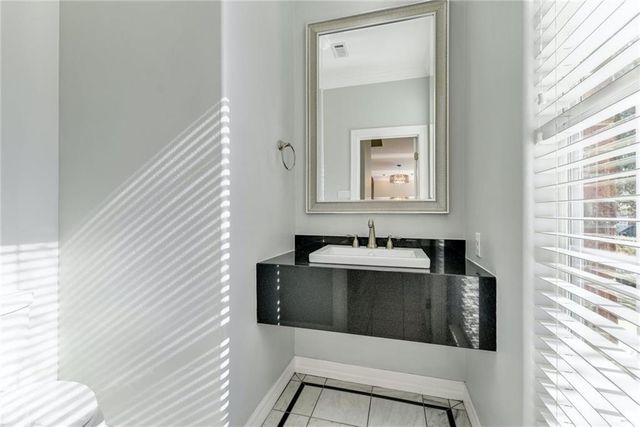 4010 Long Champ DR 14, Austin, TX 78746